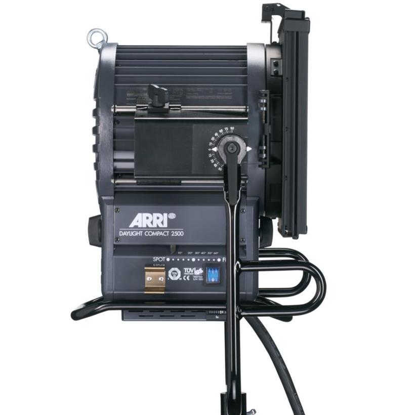 ARRI DAYLIGHT Compact 2500W Theater, Kabell. 0.6m, grau, MAN (manuell bedienbar), Intern. (VEAM), *****ABGEKÜNDIGT!**
