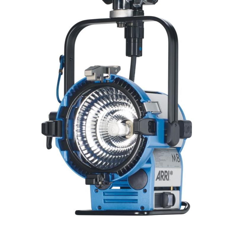 ARRI M8, 800W/SE Tageslicht Scheinwerfer blau/silber, VEAM, Daylight M-Series, Open Face