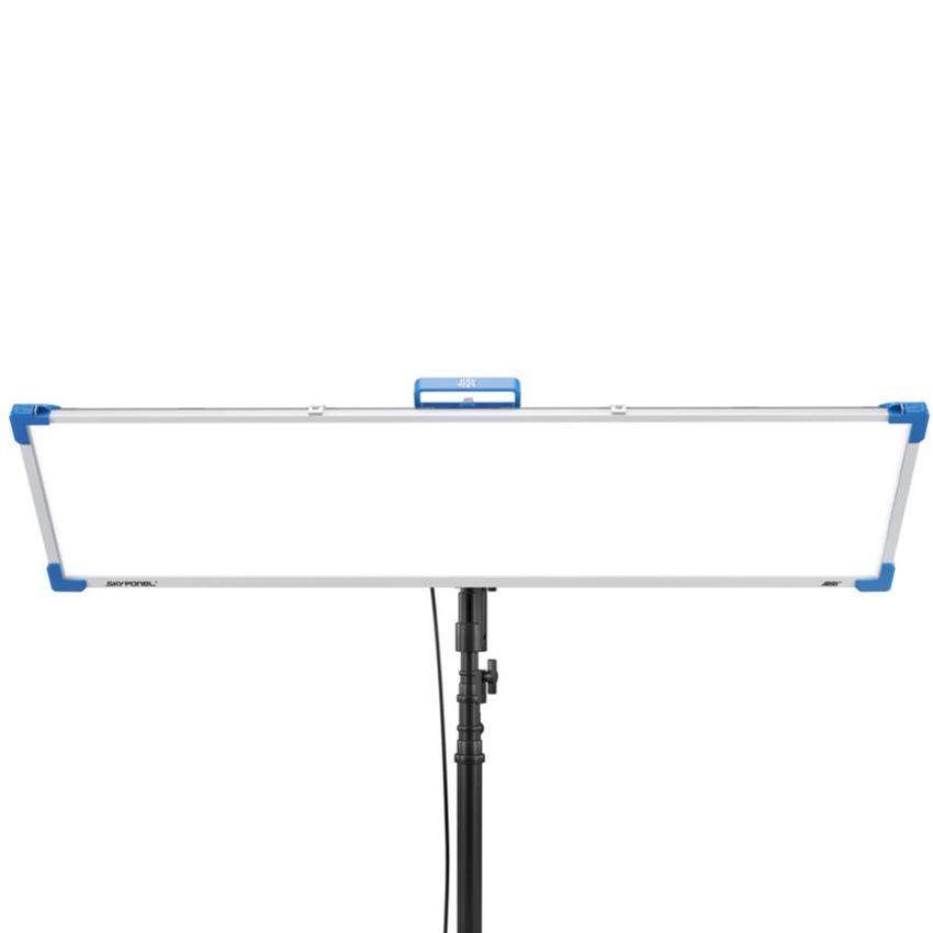 ARRI SkyPanel S120-C LED Soft Light RGB-W 3m Kabel, Center Mount, blau-silber, Schuko