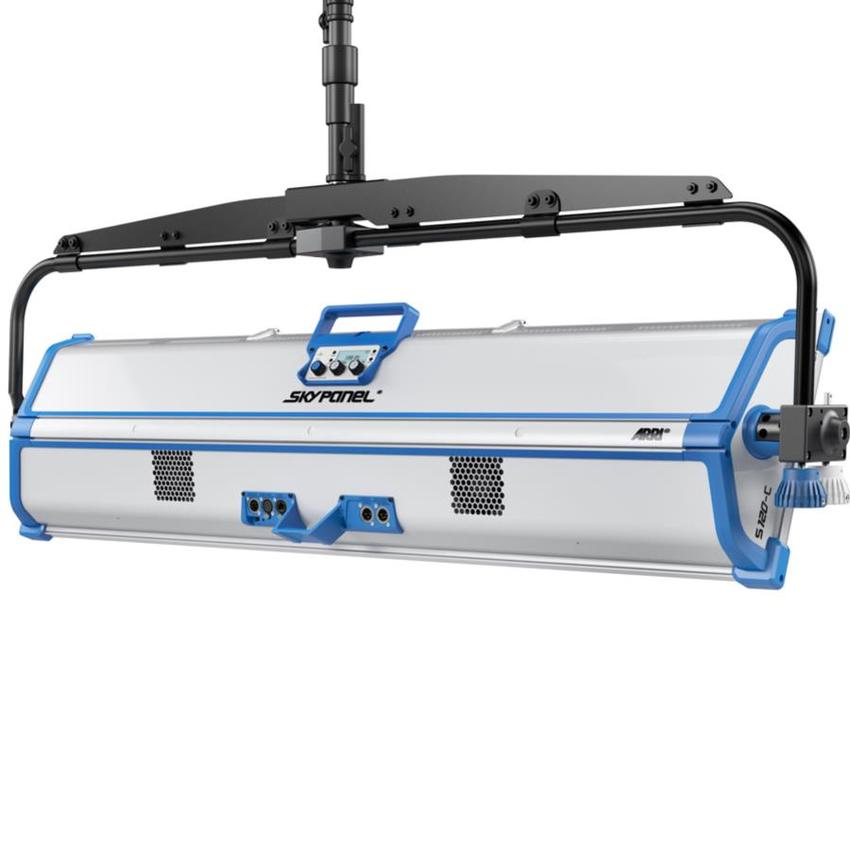 ARRI SkyPanel S120-C LED Soft Light RGB-W 3m Kabel, pole operated, blau-silber