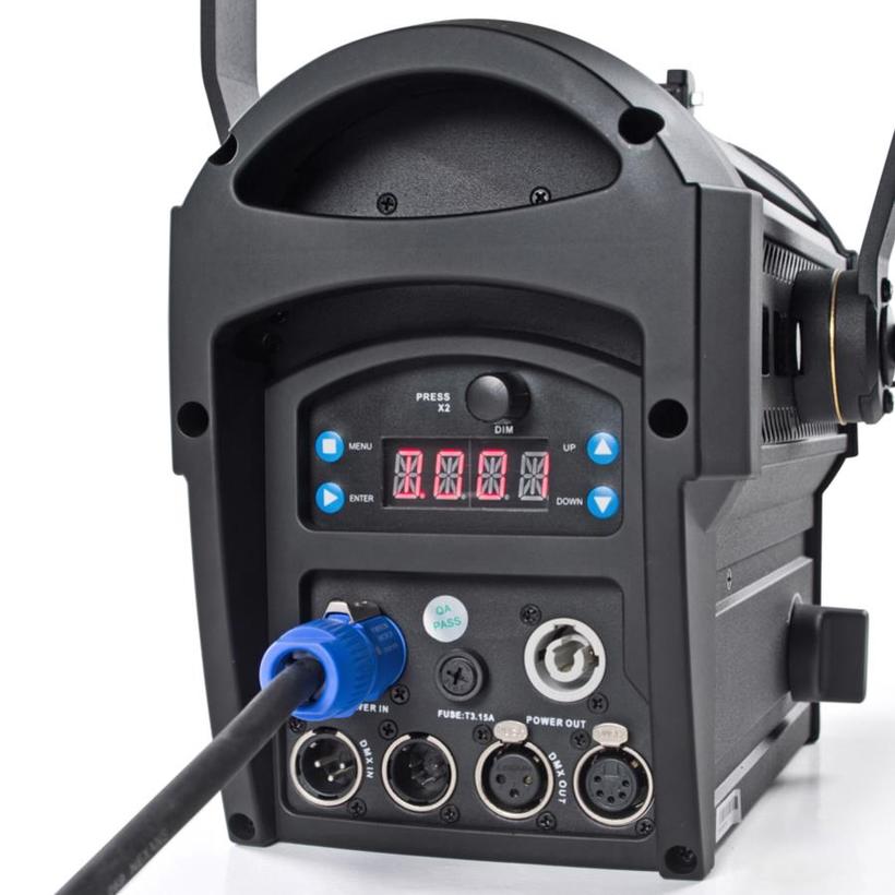 EXPOLITE LED Fresnel Mini HD WW, 3200K, 90W CRI>90Ra, COB, 10°-60° manuell