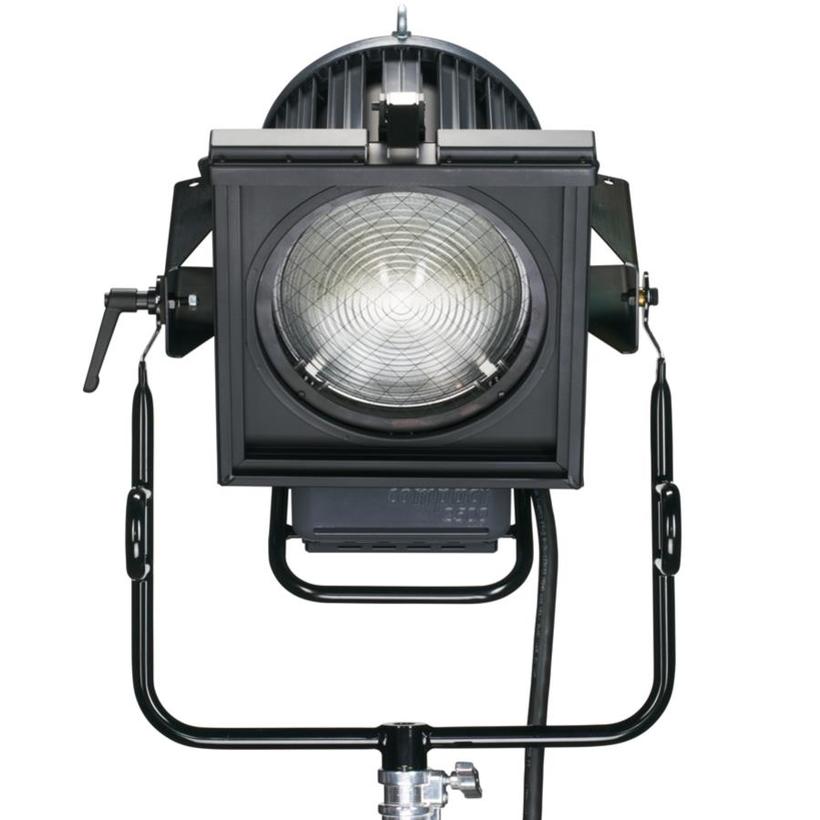 ARRI DAYLIGHT Compact 2500W Theater, Kabell. 0.6m, grau, MAN (manuell bedienbar), Intern. (VEAM), *****ABGEKÜNDIGT!**