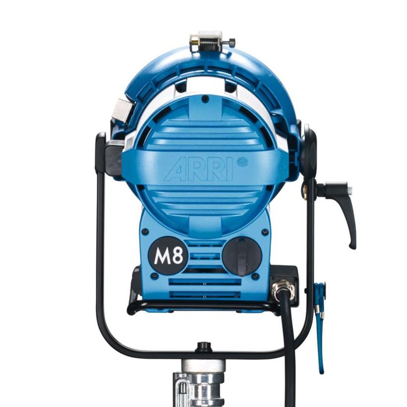 ARRI M8, 800W/SE Tageslicht Scheinwerfer blau/silber, VEAM, Daylight M-Series, Open Face