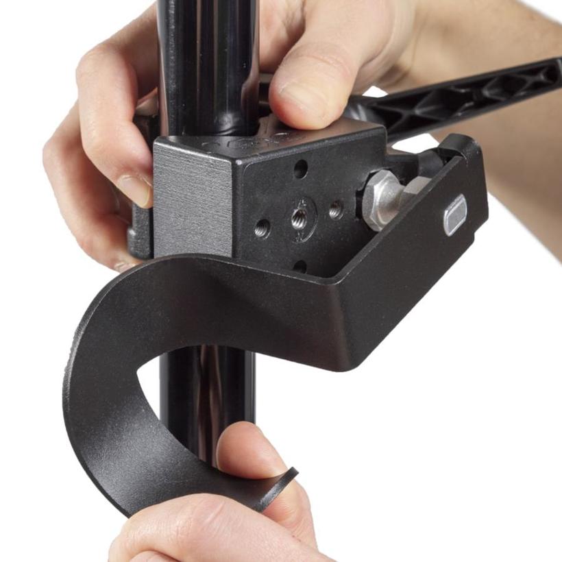 MANFROTTO OFFSET U-HOOK mit 16mm Sechskant Bolzen