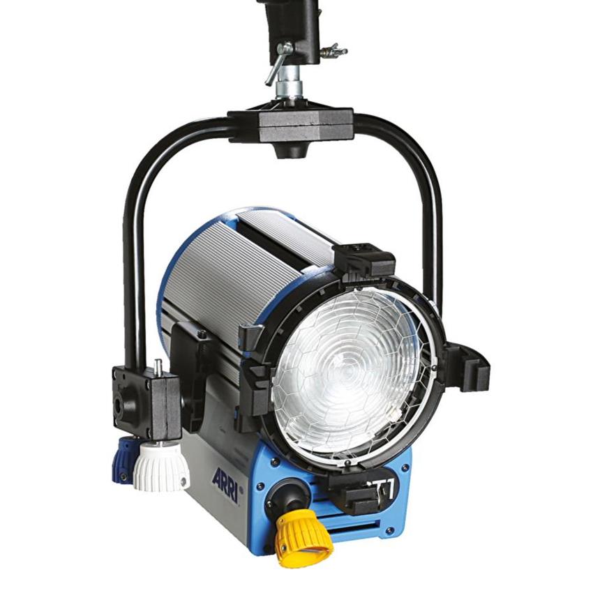 ARRI True Blue ST1, Studio, 1000W, P.O., blau/silber, Schuko, Kabel 1.5m, 4-FT, FFR, 220-250V