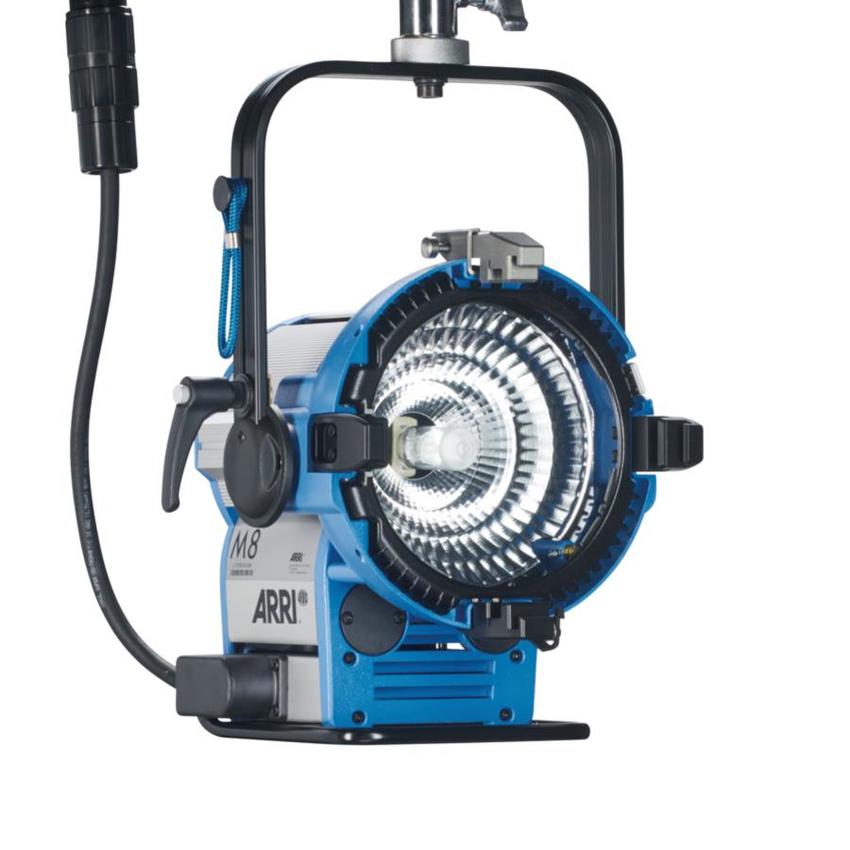 ARRI M8, 800W/SE Tageslicht Scheinwerfer blau/silber, VEAM, Daylight M-Series, Open Face