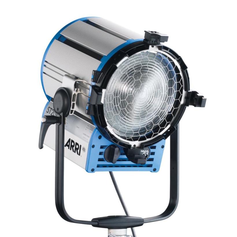 ARRI True Blue ST2/3, Studio, 2000W, MAN, blau/silber, Schuko, Kabel 1.5m, 4-FT, FFR, 220-250V