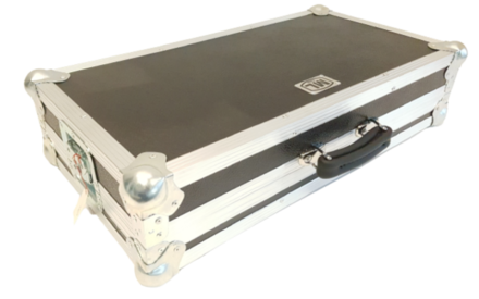 Case für Zero88 FLX S24 (VL54108-024), schwarz, Netzteilfach Haubencase mit 2x Butterfly mittel, 1x Ledergriff