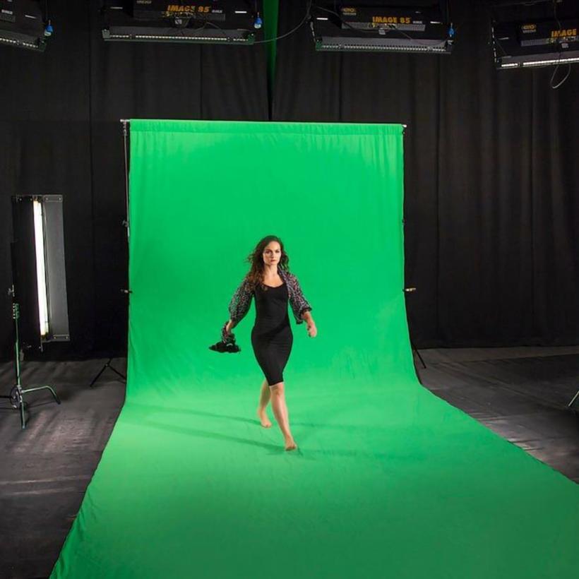 Lastolite Chromakey Textilhintergrund Grün 300x700cm mit Schlaufe (ohne Stativ/Querstange)