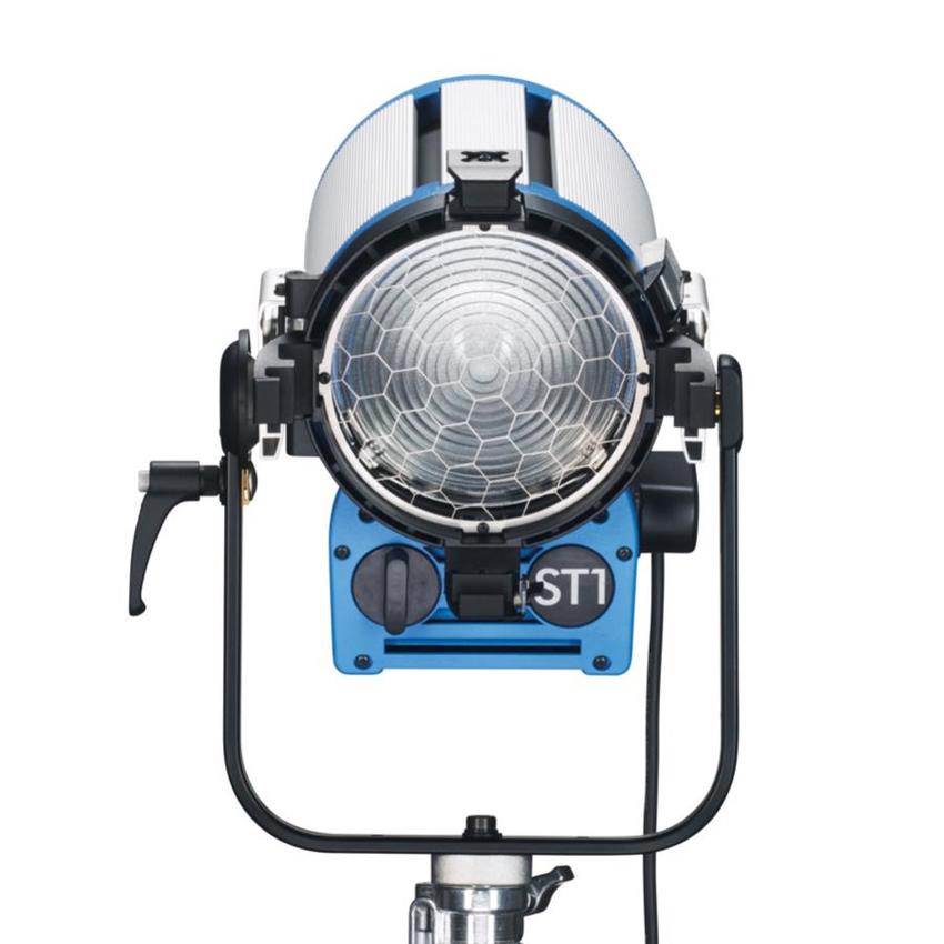 ARRI True Blue ST1, Studio, 1000W, MAN, blau/silber, ohne Stecker, Kabel 1.5m, 4-FT, FFR, 220-250V
