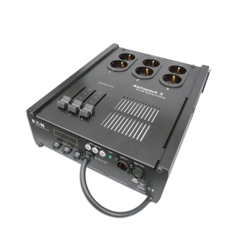 Zero88 AlphaPack 3, 3 x 6,3A (total max.16A), ohne Lüfter Doppelschuko pro Kanal / OHNE Wand- Stativhalterung