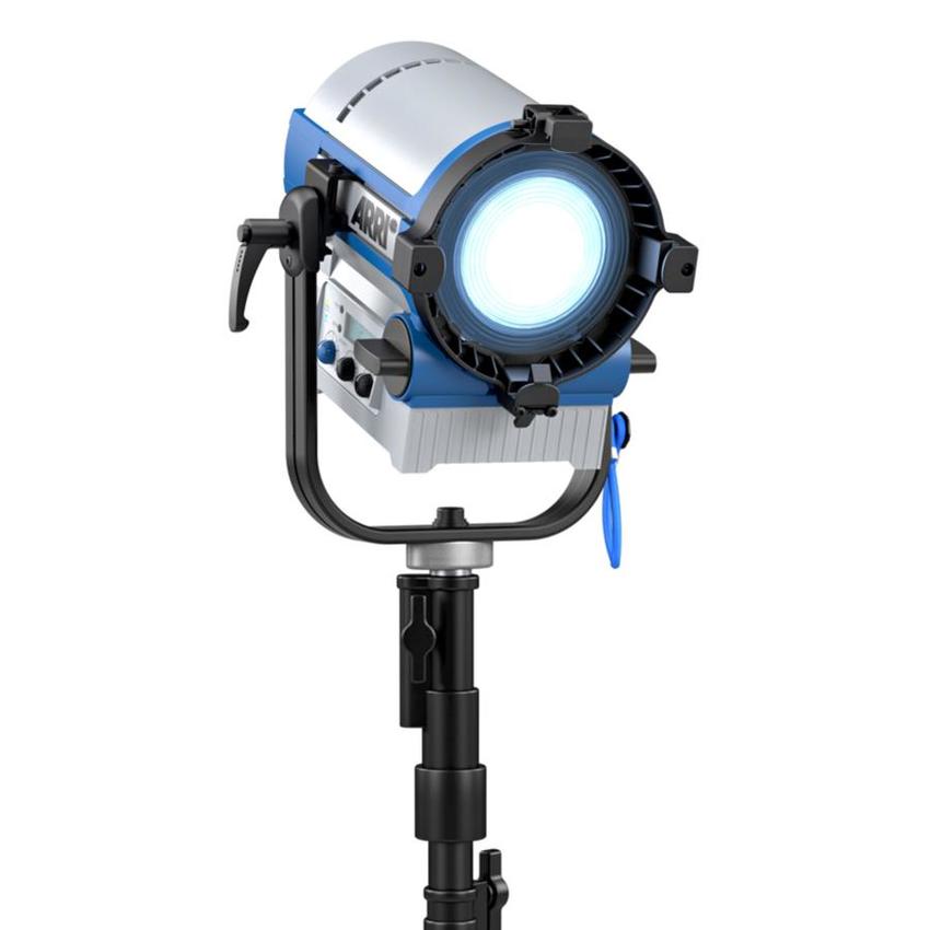 ARRI L5-C, Fresnel, STAND-MOUNT,  RGBW, blau-silber 2800K-10000K, 3m Kabel  mit Schuko