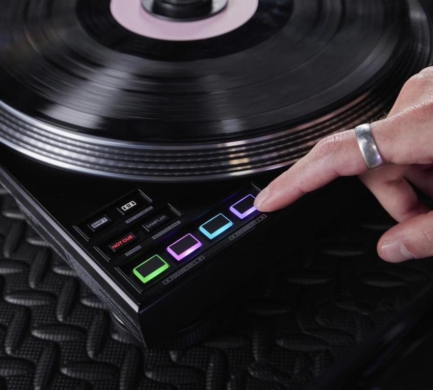 PIONEER Profi-Plattenspieler mit Direktantrieb und DVS-Steuerung (schwarz)