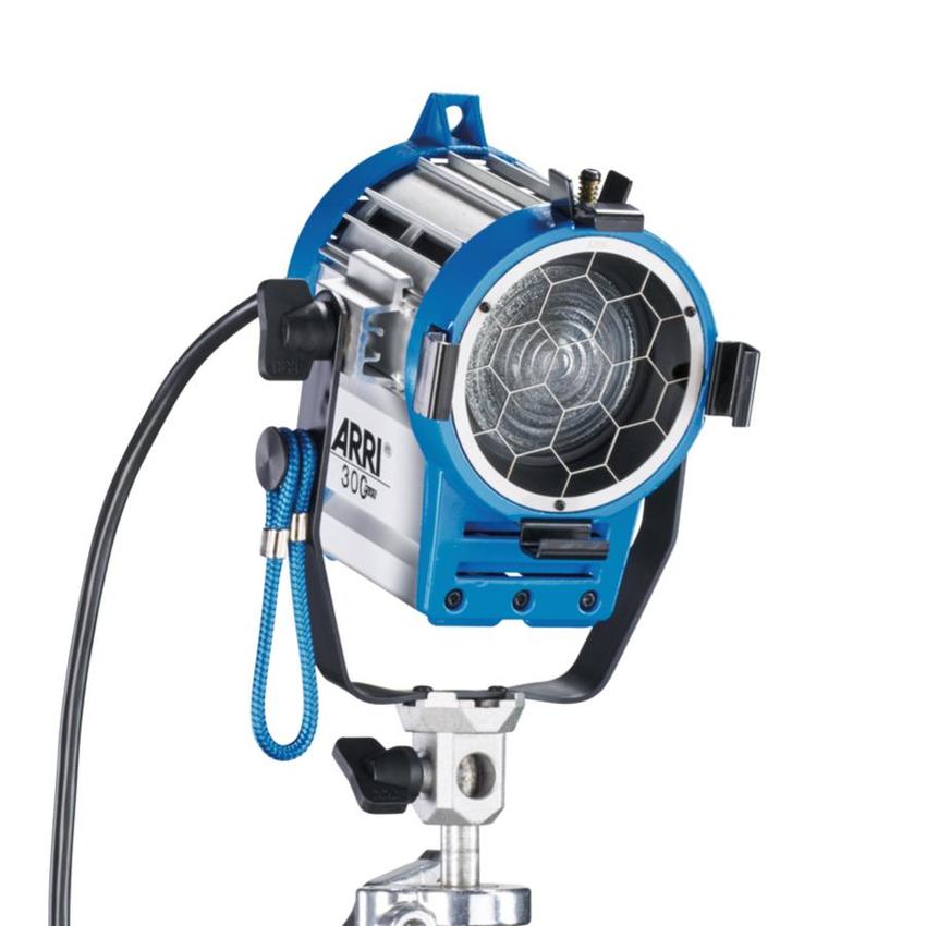 ARRI 300 PLUS, 300W, MAN, blau/silber, ohne Stecker, Kabel 3.5m, 4-FT, FFR, 90-250V