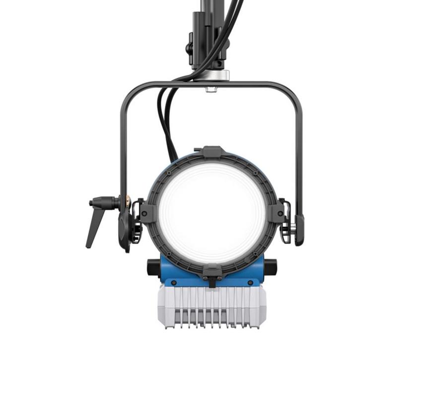 ARRI L7-C PLUS BLUE/SILVER, Fresnel, HANGING, 2800K-10000K, 180 W RGBW LED Light Engine, powerCON® TRUE1, ohne Kabel