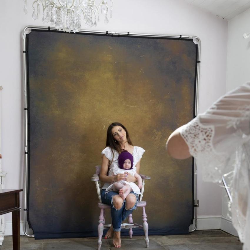 Manfrotto EzyFrame Vintage Tobacco, 2 x 2,3m Hintergrund im Vintage-Stil, Farbe: Tabakbraun, inkl. Rahmen und Tasche