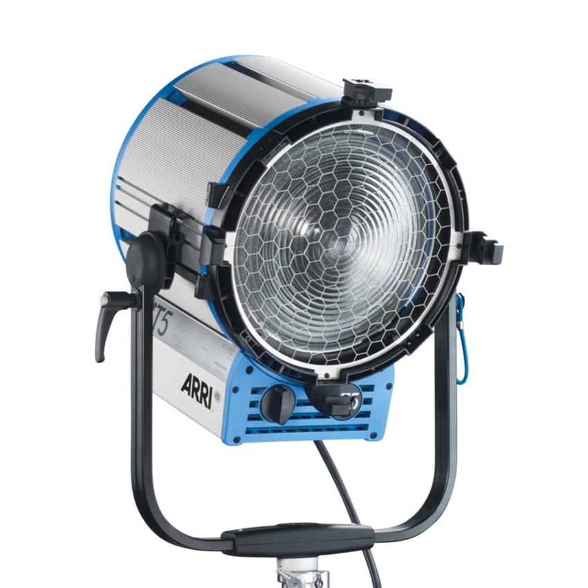 ARRI True Blue ST5, Location, 5000W, MAN, blau/silber, ohne Stecker, Kabel 3m m. Schnurschalt., 4-FT, FFR, 220-250V