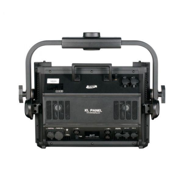 ELATION KL Panel RGBWLC 100°, 2.000 - 10.000 K, inkl.Flügeltor