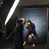 Manfrotto EzyFrame Vintage Ink, 2 x 2,3 m Hintergrund im Vintage-Stil, Farbe:Tinte, inkl. Rahmen  & Transporttasche