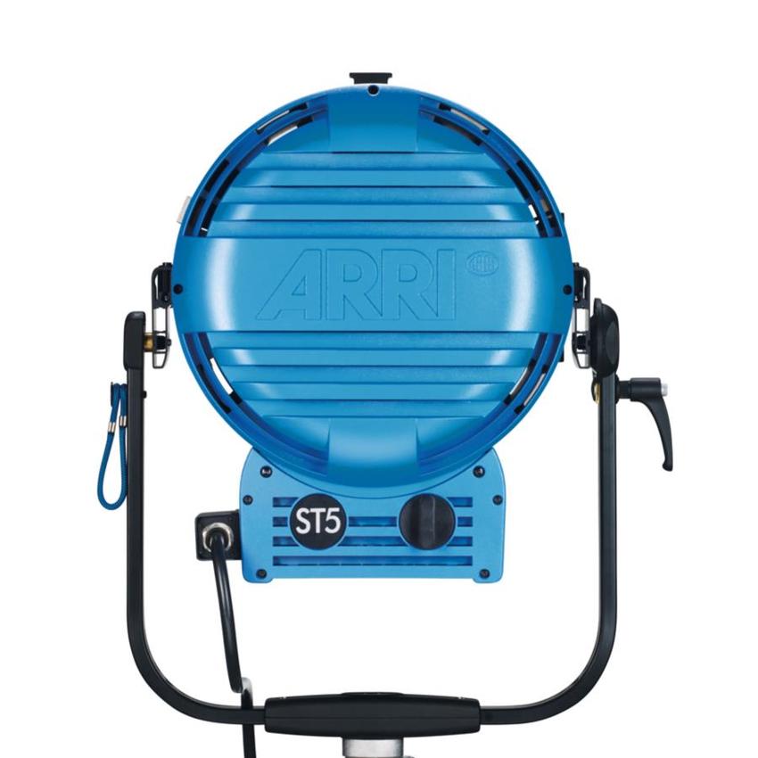 ARRI True Blue ST5, Location, 5000W, MAN, blau/silber, ohne Stecker, Kabel 3m m. Schnurschalt., 4-FT, FFR, 220-250V