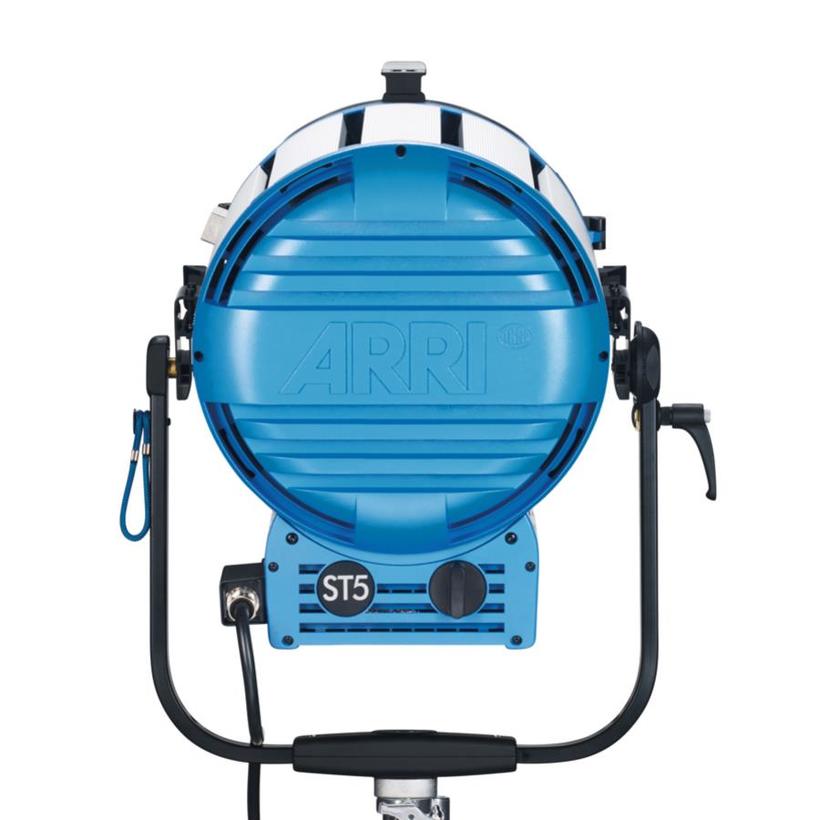 ARRI True Blue ST5, Location, 5000W, MAN, blau/silber, ohne Stecker, Kabel 3m m. Schnurschalt., 4-FT, FFR, 220-250V