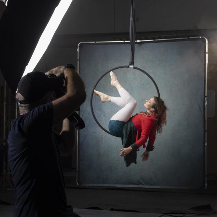 Manfrotto EzyFrame Vintage Sage, 2x2,3m, Hintergrund im Vintage-Stil, Farbe: Salbei, inkl. Rahmen und Tasche