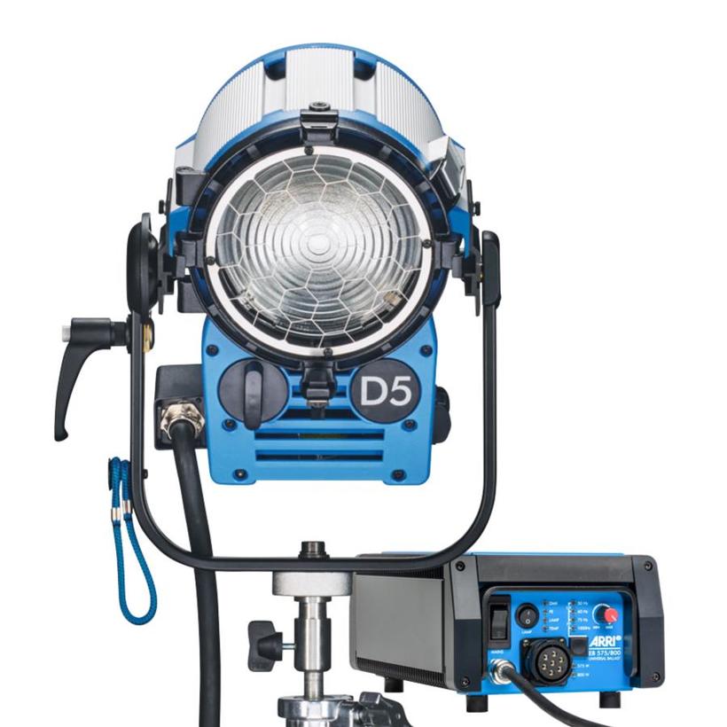 ARRI DAYLIGHT True Blue D5 High Speed Set, VEAM EB575/800HS, Flügeltor, Filterrahmen und Verbindungskabel