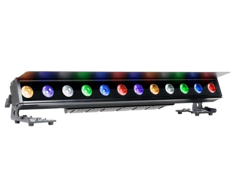 ELATION Sixbar 1000 IP, inkl. Frostfilter und Blendklappen 12x12 W RGBWAW + UV LEDs, 25° Zoom, IP65