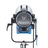 ARRI True Blue T2, 2000W, MAN, blau/silber, ohne Stecker, Kabel 3m, 4-FT, FFR, Schnurschalter, 220-250V