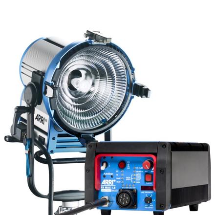 ARRI M-Series M18 EB MAX Set inkl. 4-Flügeltor, Streulichtring, Vorschaltgerät & Kabel *Product Runout