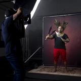 Manfrotto EzyFrame Vintage Crimson, 2 x 2,3m Hintegrund im Vintage-Stil, Farbe: Purpurrot, inkl. Rahmen und Tasche