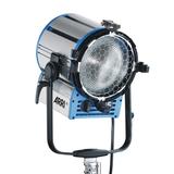 ARRI True Blue T5, 5000W, MAN, blau/silber ohne Stecker, Kabel 3m, 4-FT, FFR, 220-250V **Product Runout**