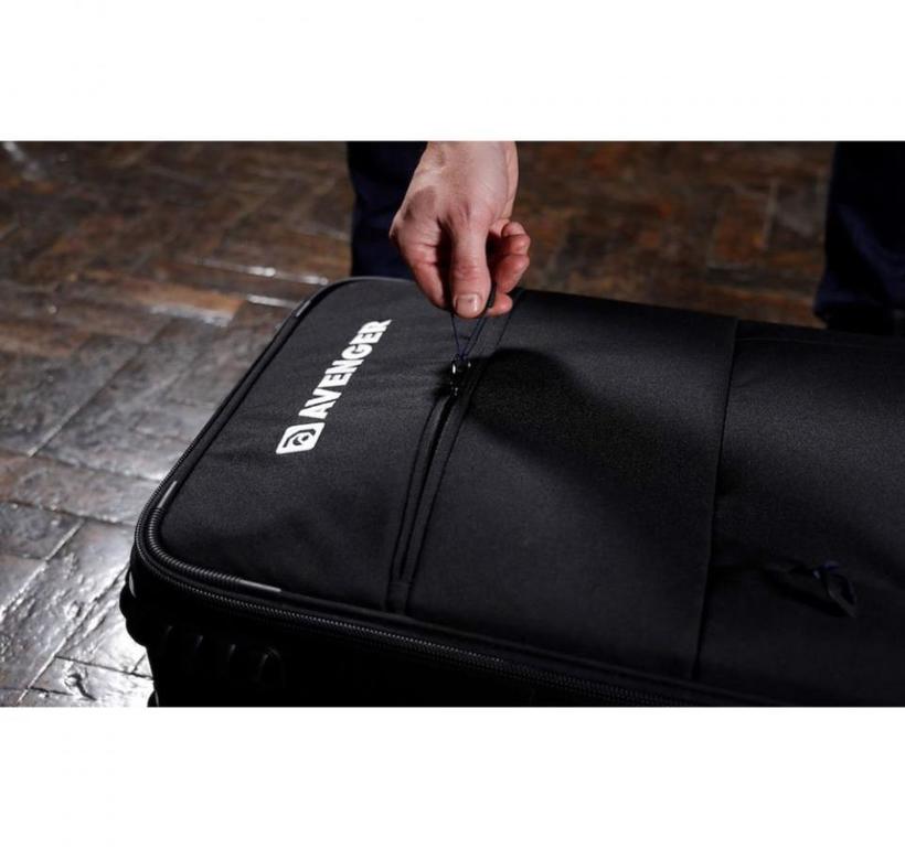 AVENGER TRIPLE C ROLLER CASE FOR DETACHABLE C-STANDS 