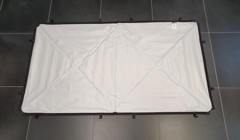 MANFROTTO Textilbespannung 186x102 silber/weiß reflektierend "do-it-yourself" mit Klammern für 25mm Rohr ** RESTPOSTEN**