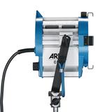 ARRI 650 PLUS, 650W, MAN, blau/silber Schuko, Kabel 3m, 4-FT, FFR, 220-250V *Product Runout