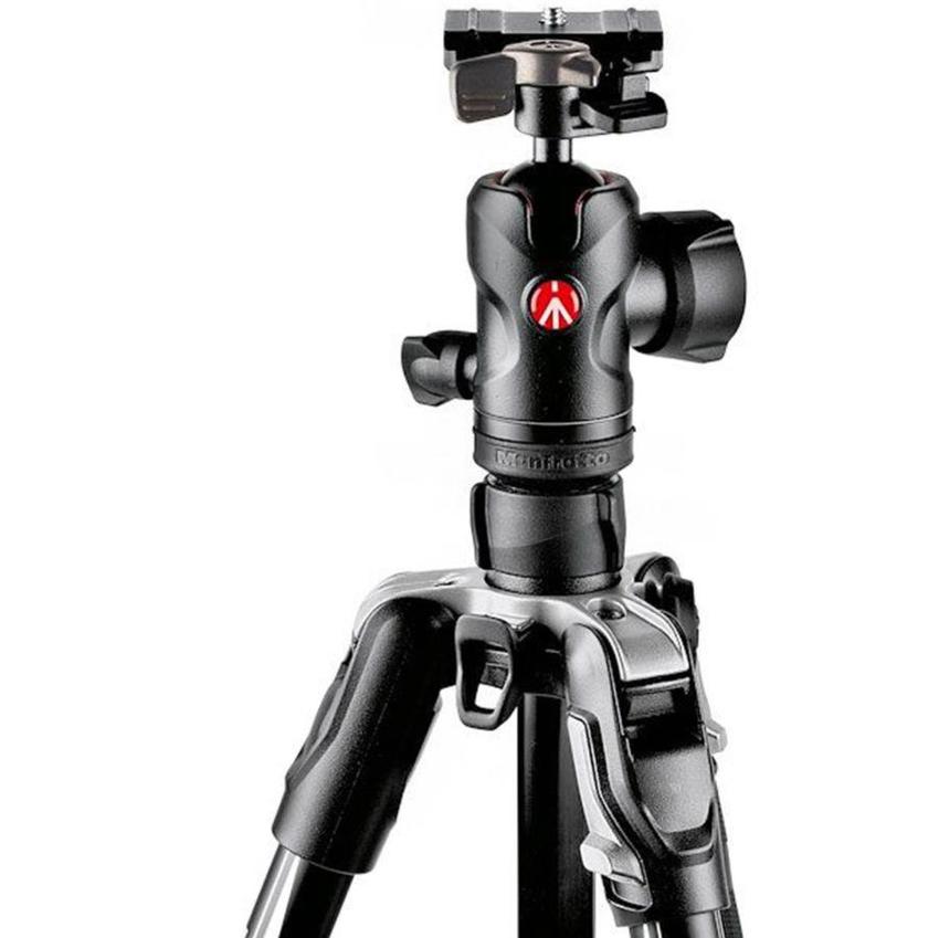 MANFROTTO Befree Advanced Alu Reisestativ Twist mit Kugelkopf, schwarz, inkl. Tragetasche